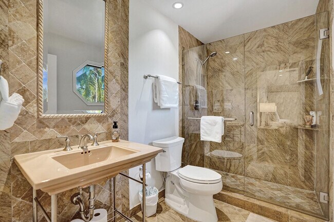 Building Photo - 73 Nurmi Dr