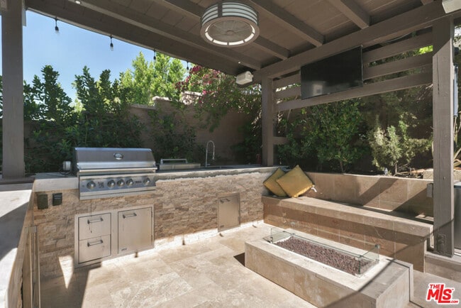 Building Photo - 20559 Wood Rose Ct