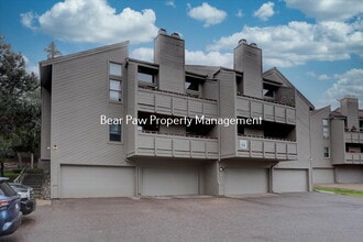 Building Photo - Charming 2-Bedroom Condo in Genesee!
