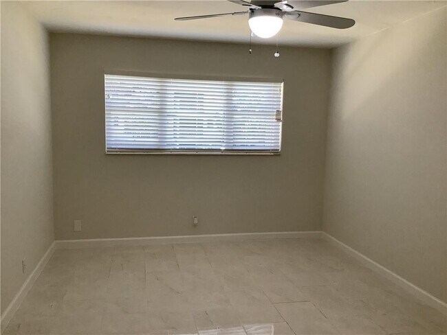 Building Photo - 300 Layne Blvd