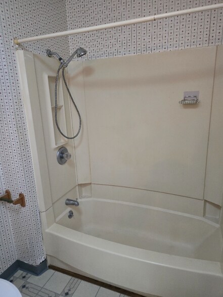 Building Photo - 12 W Mosher St