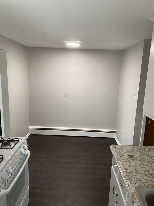 Building Photo - 6068 Transit Rd