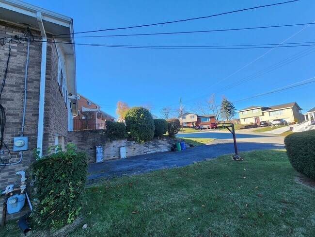 Building Photo - COMING SOON! This is a Lease-to-Own – Not ...
