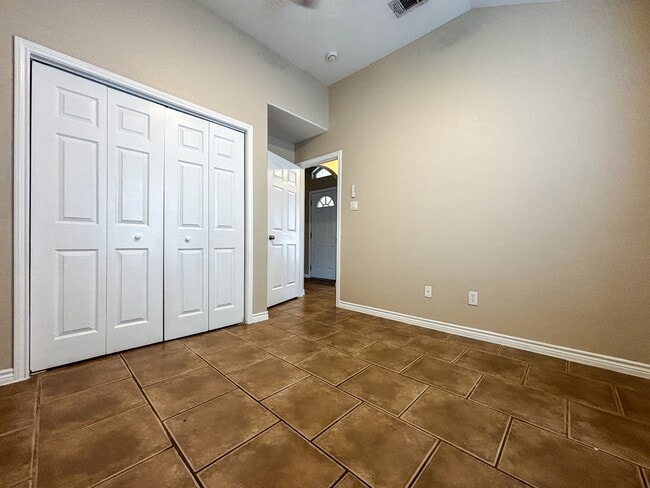 Building Photo - 3028 Douglas Fir Dr