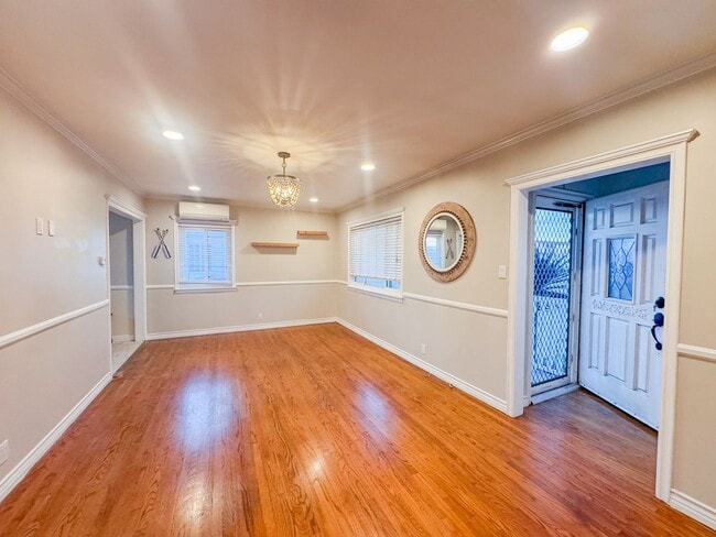 Building Photo - Cozy and Charming 2Bd 1Ba in lovely neighborhood of Torrance