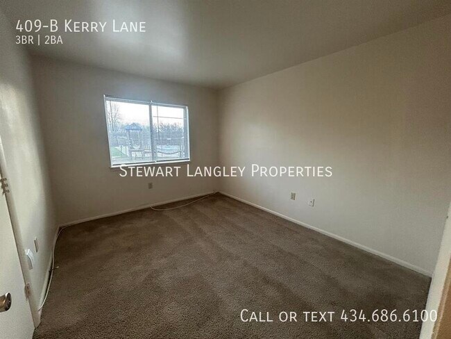 Building Photo - 409 Kerry Ln