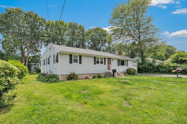 Building Photo - 15 Albert St