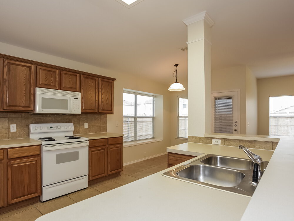 Building Photo - 2525 Tar Heel Dr