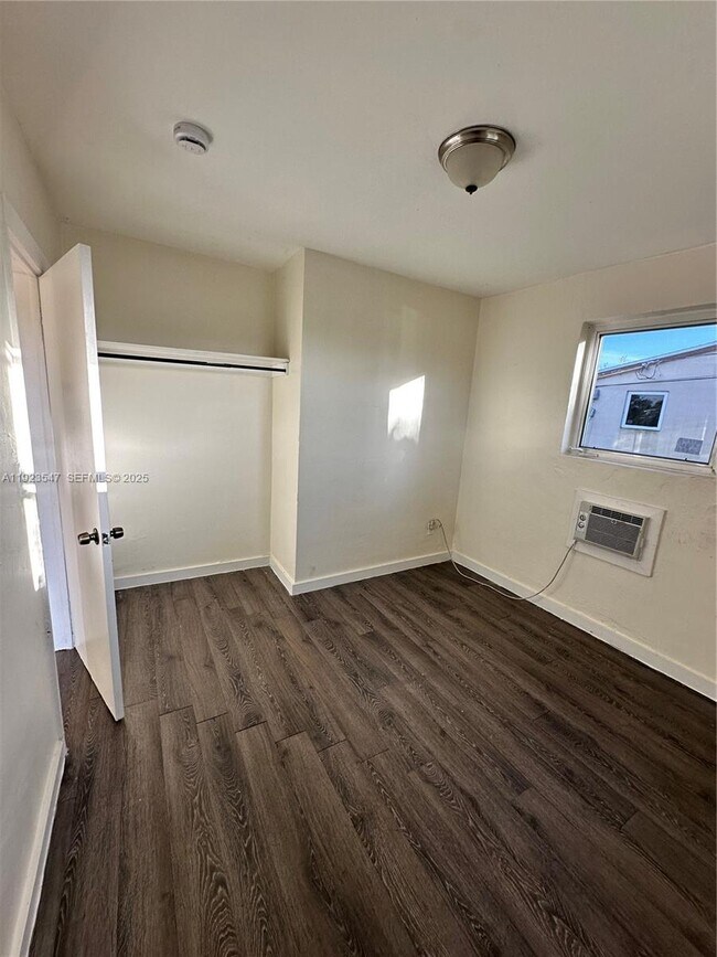 Building Photo - 26627 SW 139th Ave