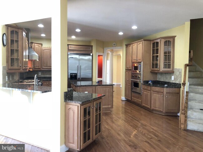 Building Photo - 12303 Greenbriar Branch Dr