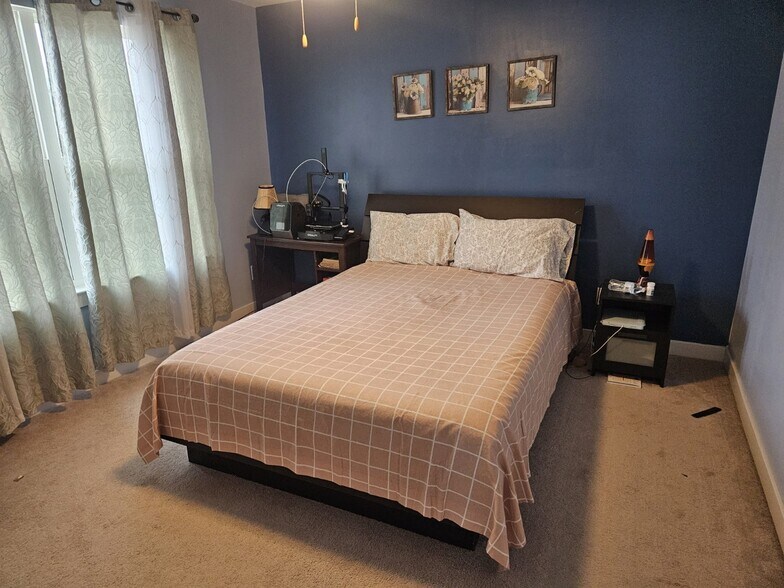 Building Photo - 10286 October Glory Way