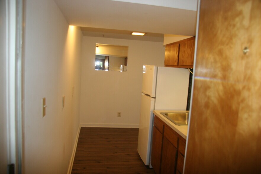 Building Photo - 121 W Stadium Ave