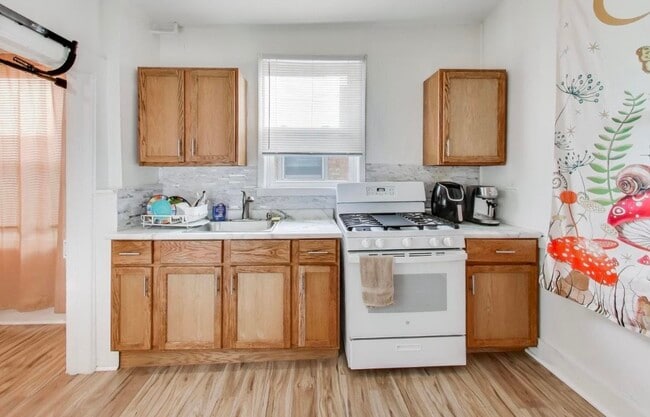 Building Photo - 3248 S Paulina St