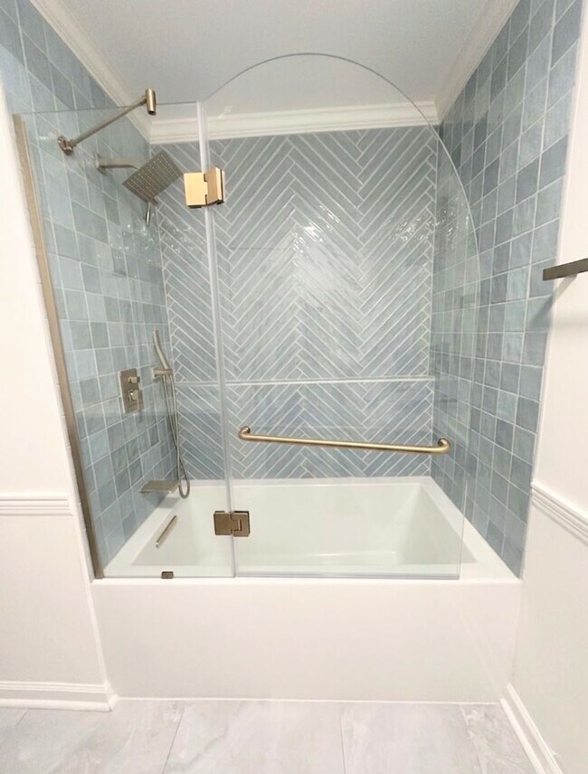 Building Photo - 2 Bedroom, 1.5 Bathroom Townhome in Durham