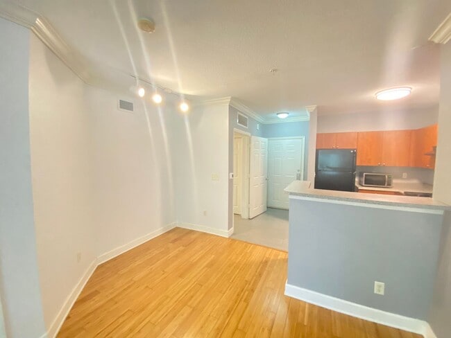 Building Photo - THE GRANDE DOWNTOWN CONDO - 1BR/1BA