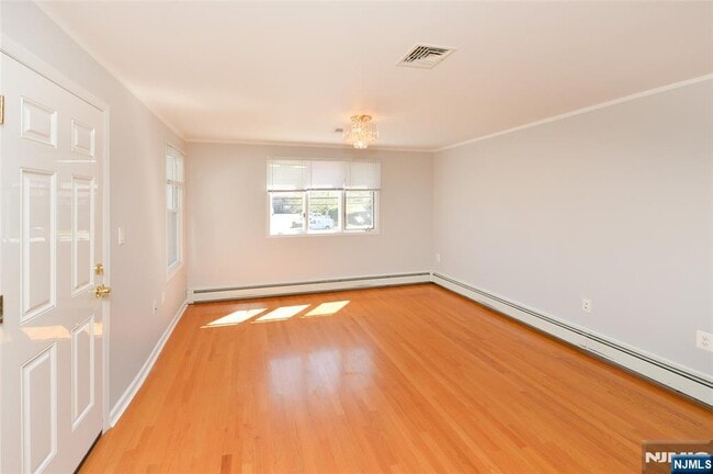 Building Photo - 142 Grand 2