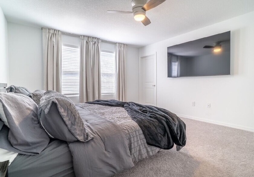 Building Photo - 3305 Whooping Crane Dr