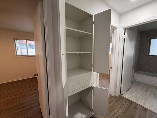 Building Photo - 2308 Alta Vista Ave