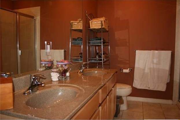Building Photo - 1127 Fernwood Ct