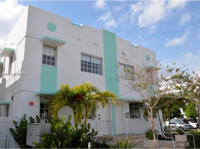 Building Photo - 700 16th St