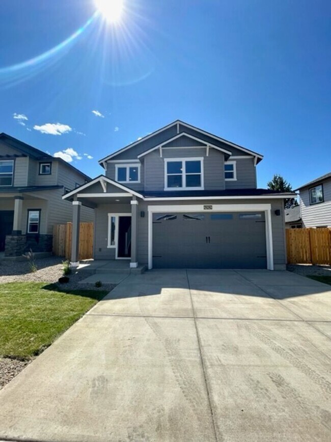 Primary Photo - Stunning newer home in NE Bend neighborhood!
