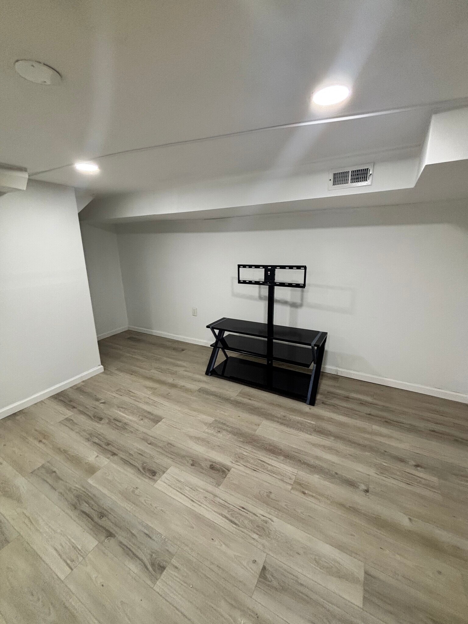 Building Photo - 4514 Saint Georges Ave