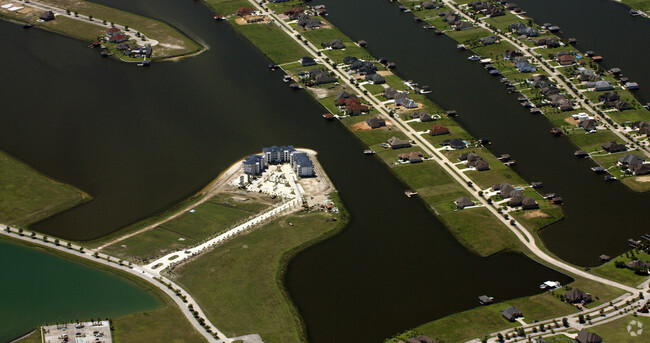 Aerial Photo - Lakeshore Cove Condos