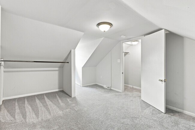 Building Photo - 550 Dauphin St