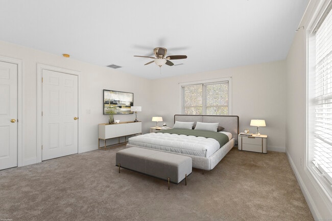 Building Photo - 5 Two Mile Hill Rd