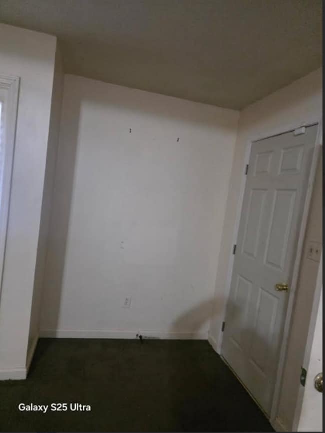 Building Photo - COMING SOON! Beautiful 3BR 2BA Home w/ Garage Parking in Riverdale