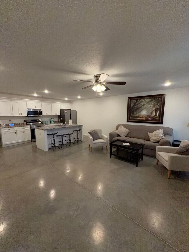 Building Photo - 526 Gadsden Rd NW