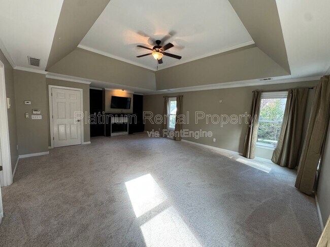 Building Photo - 425 Water Shadow Ln