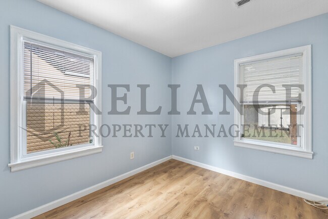 Building Photo - 1249 N Pershing St