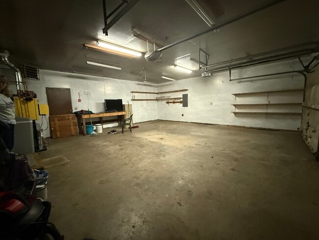 Building Photo - 2 bedroom / 2 car attached garage / North Pole / No pets, Sorry