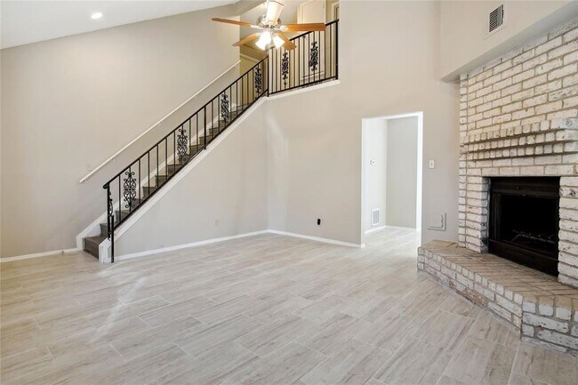 Building Photo - 9414 Crystal Cove Cir