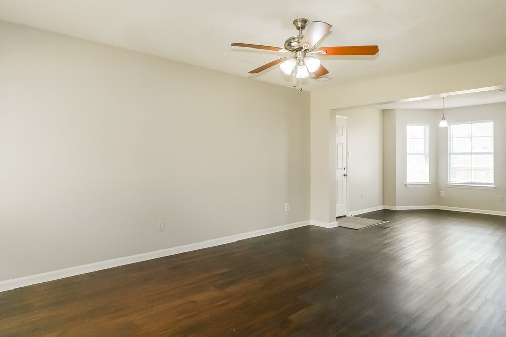 Building Photo - 4551 Blue River Dr