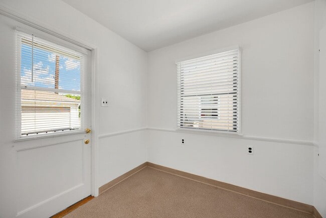 Building Photo - Adorable 2 Bed / 1 Bath Home In Pico Rivera near Birney Tech Academy