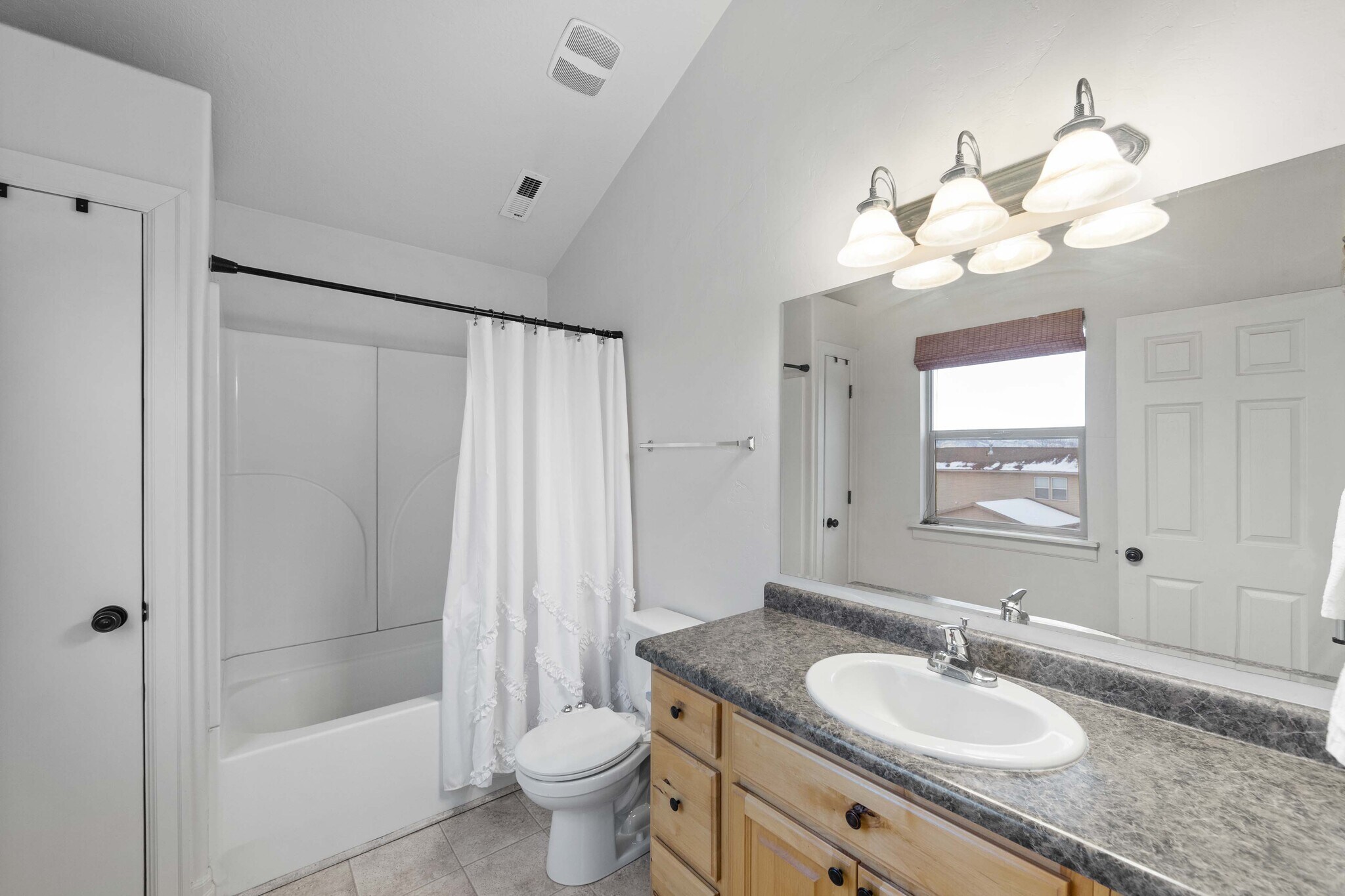 Building Photo - 7102 N Mohican Dr