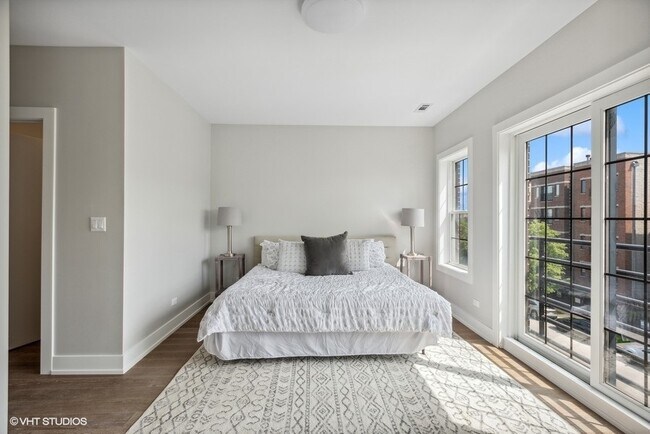 Building Photo - 4824 S Champlain Ave