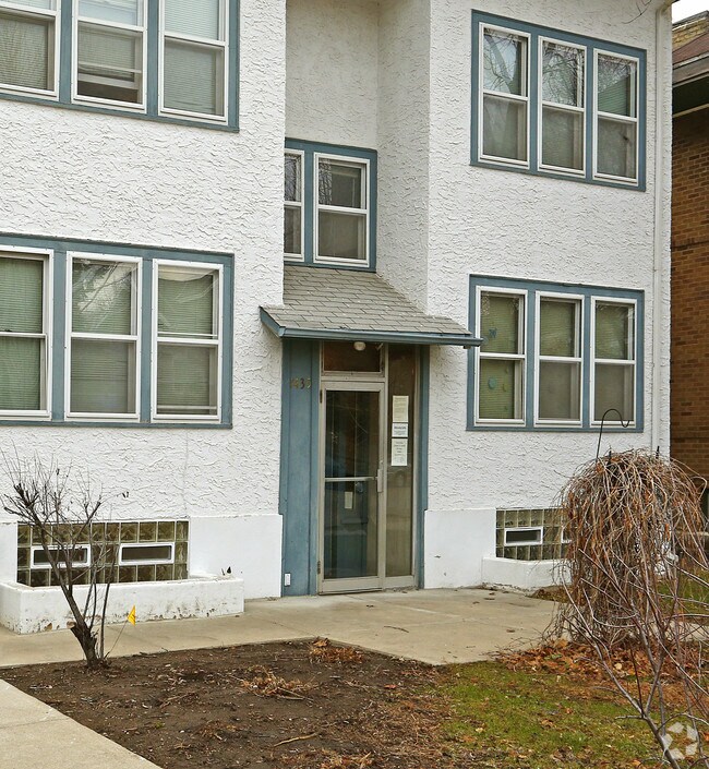 1435 Grand Ave 1435 Grand Ave Saint Paul MN 55105 Apartment Finder