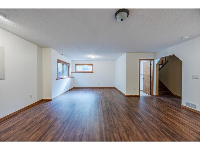 Building Photo - 926 Ramsey St