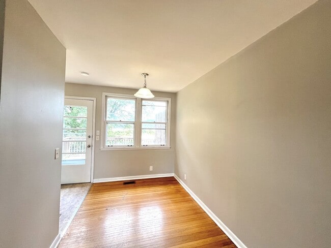 Building Photo - COMING SOON! Nashville! View the river fro...