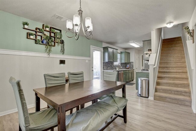 Building Photo - 215 Wildcat Dr