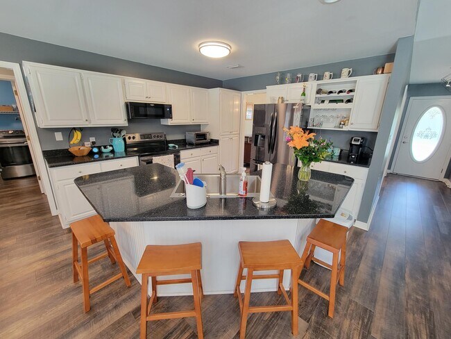 Building Photo - 3902 India Cove