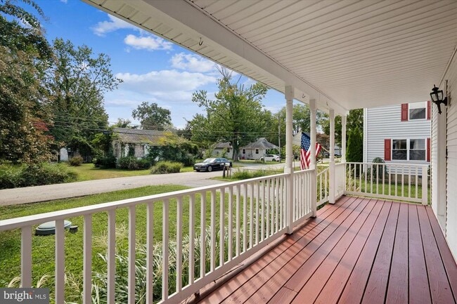 Building Photo - 1623 Chesapeake Ln