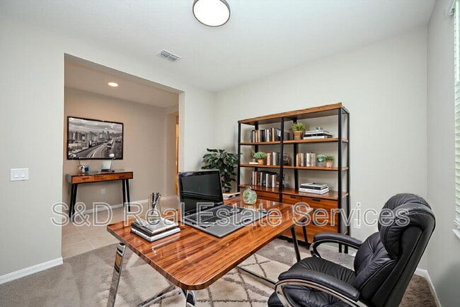 Building Photo - 5507 Freesia Dr