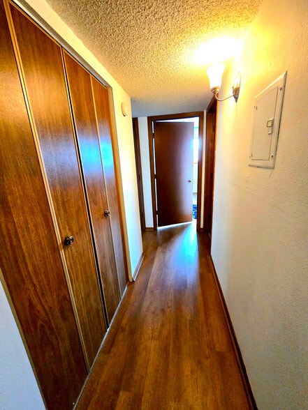 Building Photo - 3034 SW Lydia Ave