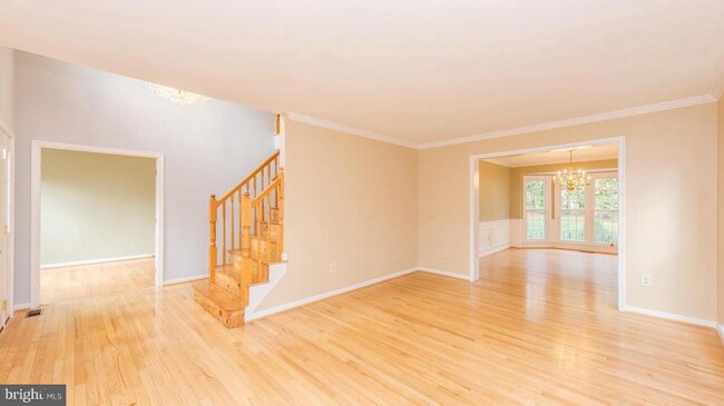 Building Photo - 3871 Woodville Ln