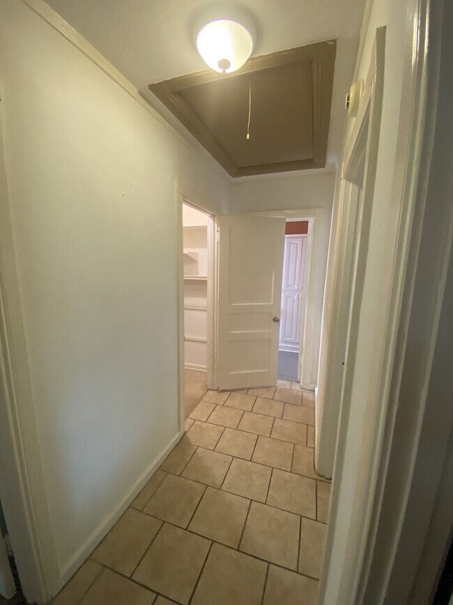 Building Photo - 1716 Lilac Cir