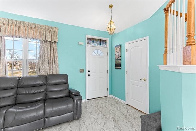 Building Photo - 30575 Hogan Ln